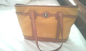 Dooney-and-Bourke-Brown-Leather-Large-Size-Tote-Handbag