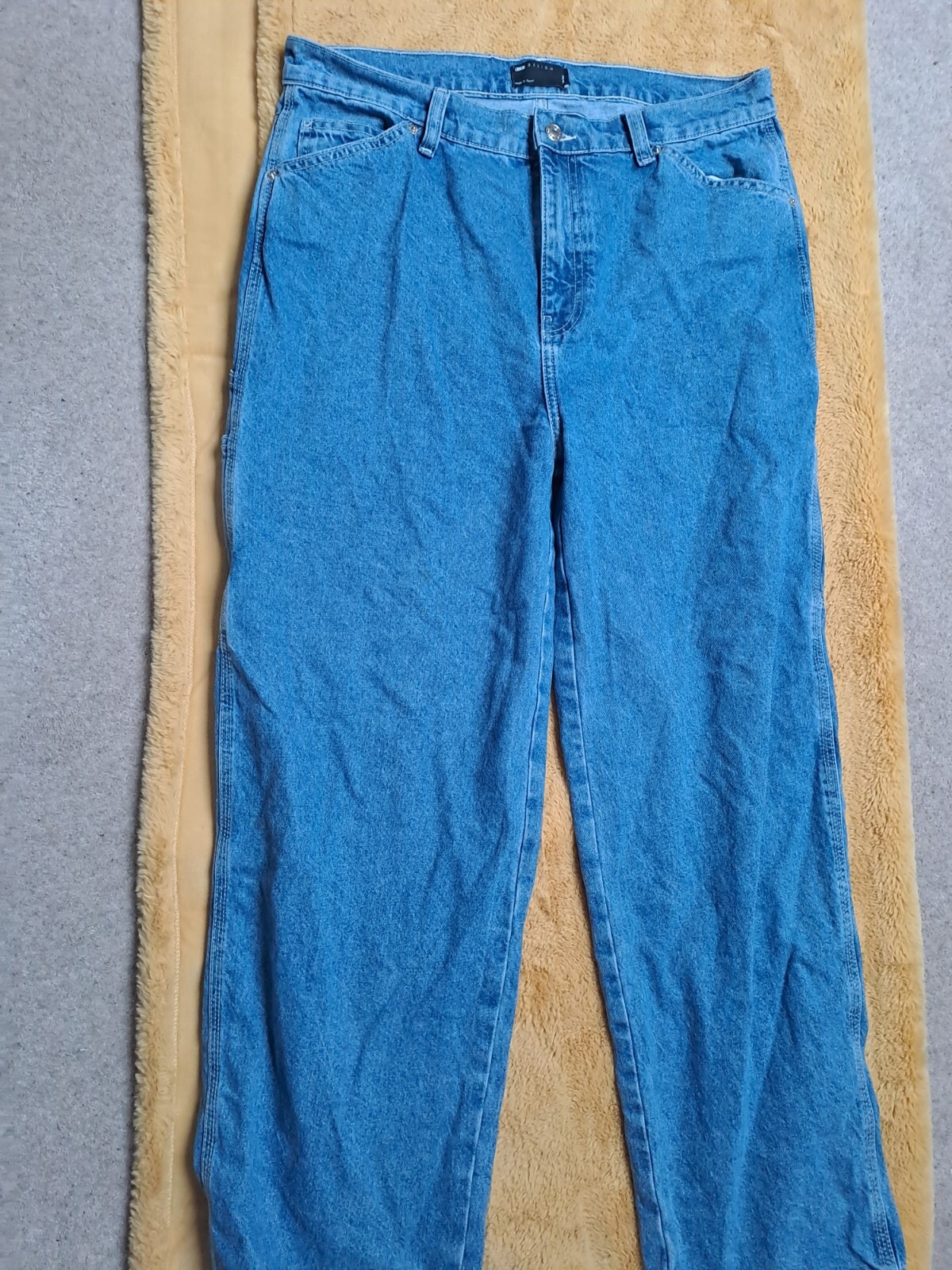 Picture 1 of 4