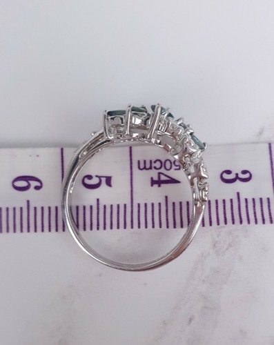 9ct White Gold And Green Amethyst Ring Size N 1/2 Gemstone Engagement Hallmarked - Picture 12 of 12