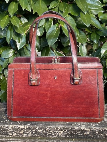 1950’s Etiene Aigner Women’s Handbag Oxblood Handm
