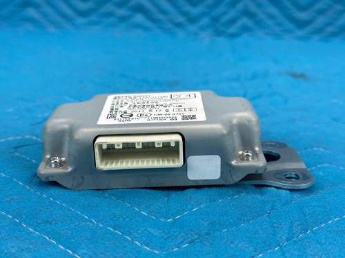 Lexus LS500 LS500h Stereo Equalizer Control Module 8624050031 2018 2019 2020 OEM - Picture 3 of 8