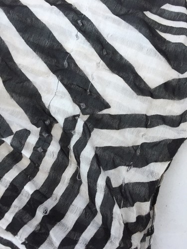 Le Chateau Women Geometric Print Scarf Rectangular Black White - Picture 4 of 11