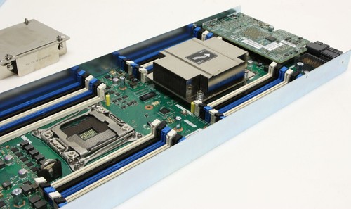 Cisco UCS B200 M4 Blade Server Barebone System with 2 Heatsinks of Socket 2011 - Picture 7 of 10