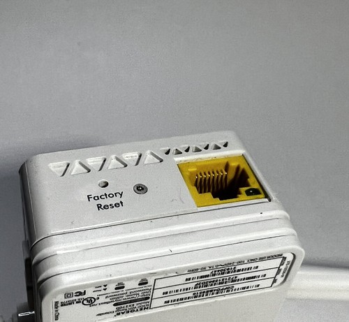 Extensor de alcance Wi-Fi NETGEAR EX6120 - Cobertura hasta 1500 pies cuadrados y 25 dispositivos - Imagen 3 de 3