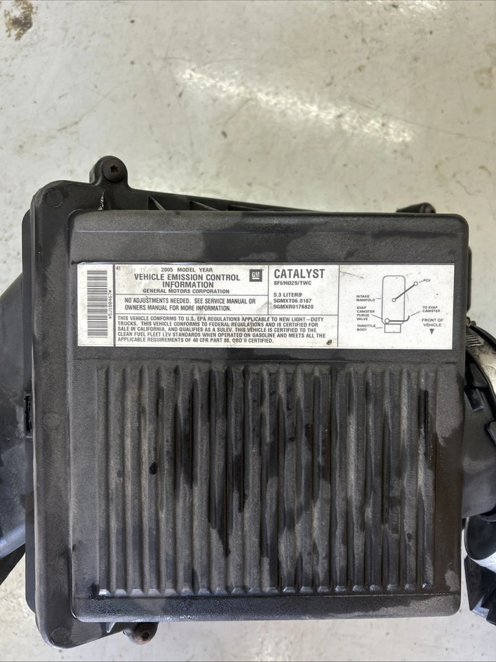 00-06 Suburban 1500 5.3L Motor Admisión Purificador de Aire Filtro Caja Carcasa OEM Foto 2 de 4