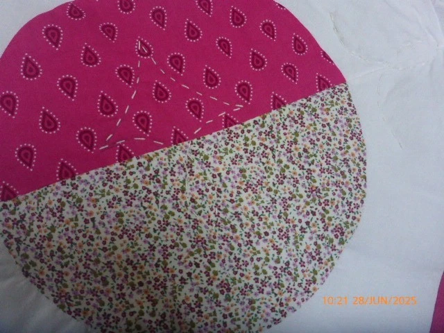 Vintage Hand Crafted/Stitched Quilt Circle Design 62" x 62" - Image 2 of 4