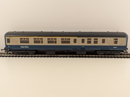Lima L305303W OO Gauge BR Mk2B BFK Brake First Corridor Coach – W16084 - Picture 3 of 6