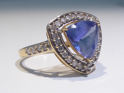 18ct Gold Tanzanite Diamond Ring 4.6g UK Hallmark Size N 1/2 Trillion Cut Boxed - Picture 16 of 24