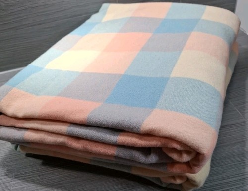 Pair Of Made In Australia Laconia Vintage Lambs Wool Single Blankets 200x165cm - Picture 5 of 10