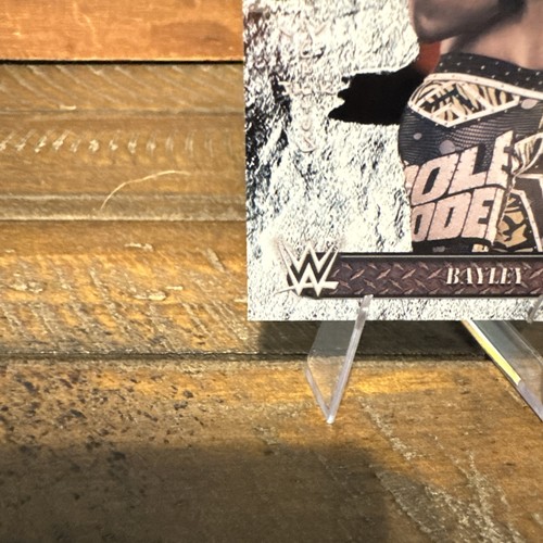 2025 Topps Chrome Cactus Jack WWE White Refractor SP #47 Bayley - Bild 4 von 6