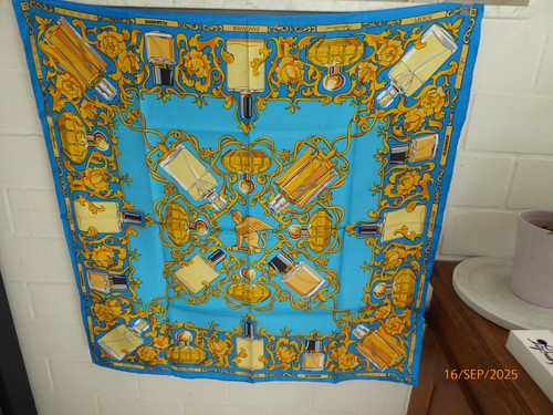 Seidentuch 85 x 85 cm, mit Flaconsymbolen der Lancaster-Group - Bild 1 von 4