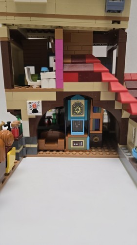 Retired Lego Harry Potter Attack on the Burrow 75980 set - Picture 9 of 13