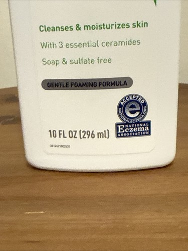 CeraVe Jabón Corporal para Piel Seca, Jabón Corporal Hidratante con Ácido Hialurónico 10oz - Imagen 4 de 4
