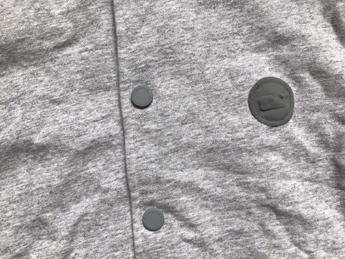 Vineyard Vines Varsity Jacke Gr. M grau Druckknopf Langarm gefüttert Herren - Bild 4 von 13