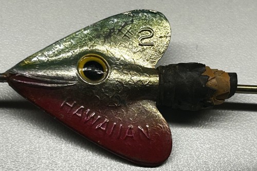 Vintage Fred Arbogast Hawaiian Wiggler Lure Number 2 w/ Original Box and Skirts - Picture 5 of 17