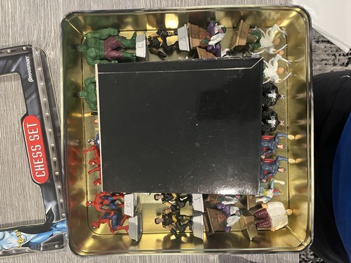 Marvel Heroes Chess Set 2003 Pressman used In good shape - Picture 7 of 23