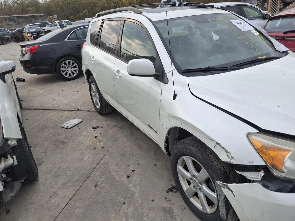 Used Engine Complete Assembly fits: 2007 Toyota Rav4 2.4L VIN D 5th digit 2AZFE - Image 3 of 4