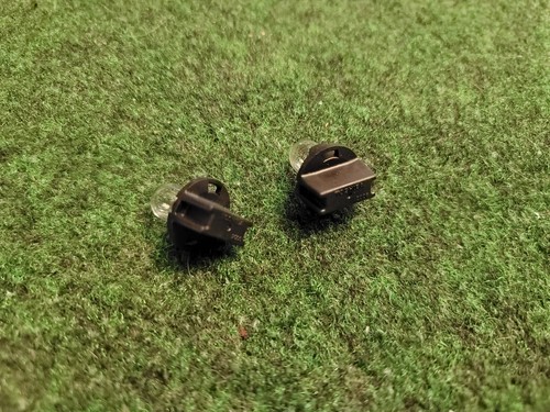 (2) 2011-2021 JEEP GRAND CHEROKEE OVERHEAD CONSOLE DOME LIGHT BULB SOCKET 9L6 - Picture 2 of 5