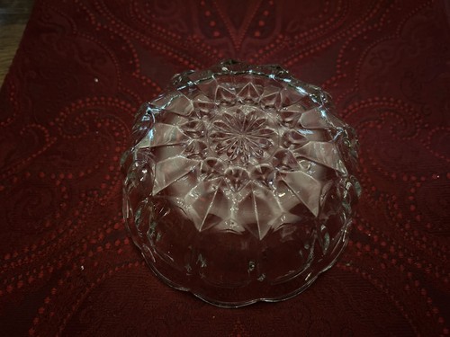 Clear Vtg Small Bowl With Scalloped Edges 5 3/4 - Picture 3 of 3