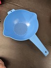 Vintage Tupperware Navy Blue 2 Qt Strainer Colander w/ Handle & 2 Spouts #1523
