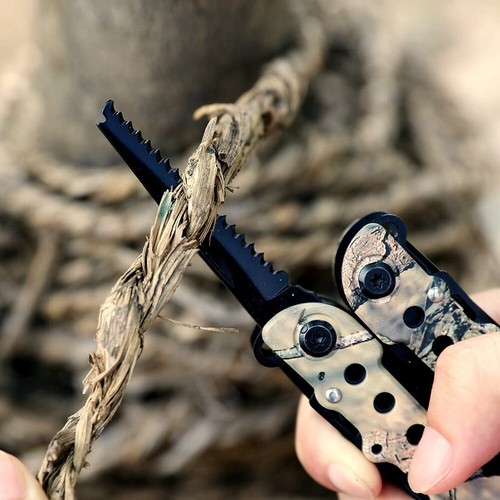 MOSSY OAK 13-in-1 Multi-tool Multi Function Pliers-Folding Pocket Tool w/Sheath - Picture 8 of 9