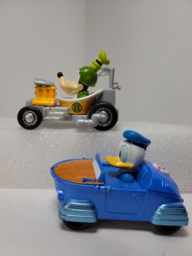 4 DISNEY MICKEY & THE ROADSTERS DIE-CAST PLASTIC RACER CARS DONALD GOOFY MICKEY - Picture 7 of 12