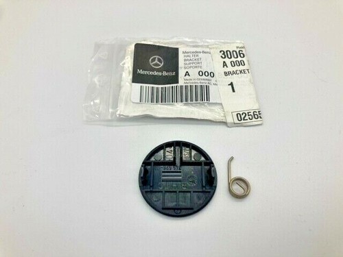 Genuine Mercedes Sprinter Crafter 06-18 dashboard paper clip A000 832 0000 - Picture 2 of 2