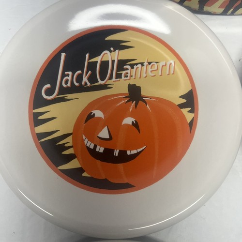 Set 4 Pottery Barn Retro Halloween 8" Dessert Lunch Plates Cat Witch Ghost JackO - Picture 3 of 7
