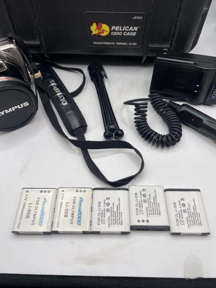 Cámara digital compacta Olympus SP-800UZ 14 MP 30x lente y estuche Pelican 1200**Leer Foto 2 de 4