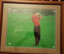 Tiger woods 2005 Upper Deck autographed Photo  1/1 RARE
