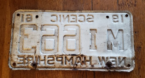 Scenic New Hampshire 1961 License Plates "MI 663" (Green on White) - Picture 2 of 2