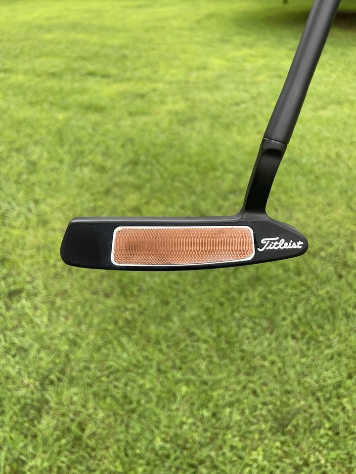 Putter Titleist Scotty Cameron Newport 2 Detour 2005 - Droitier 33" - Restauré - Neuf