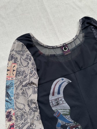 Save the Queen Printed Long Sleeve Women`s Size M - Picture 11 of 15