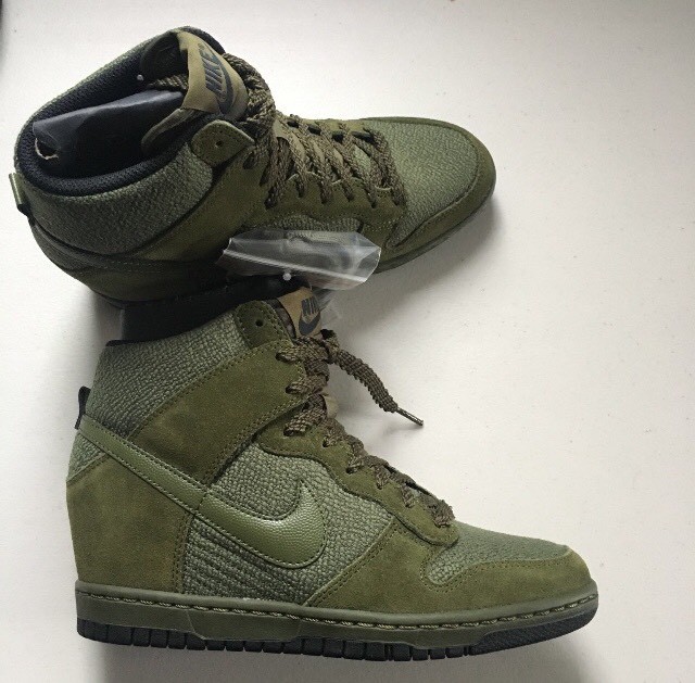 * NEW NIKE SKY HI DUNKS WEDGE TRBINERS UK 4 * * NEW NIKE SKY HI DUNKS WEDGE TRBINERS UK 4 *