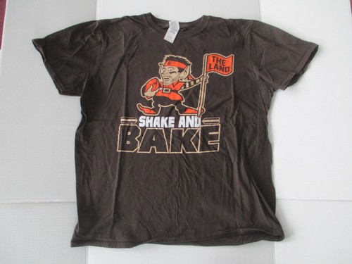 Large Cleveland Browns Baker Mayfield T-Shirt "Shake and Bake" C82