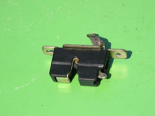 CHEVY METRO 95-01 TRUNK LID LOCK LATCH COMPARTMENT ASSY 30013858 OEM GEO 4 DOOR - Picture 2 of 11