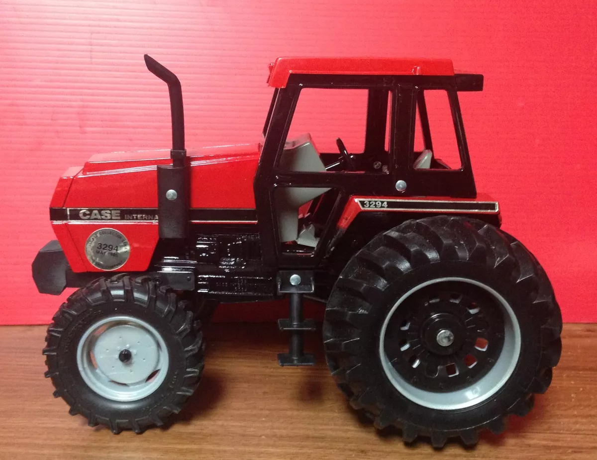 1985 ERTL Case International 3294 Tractor J I Case Collector s Series