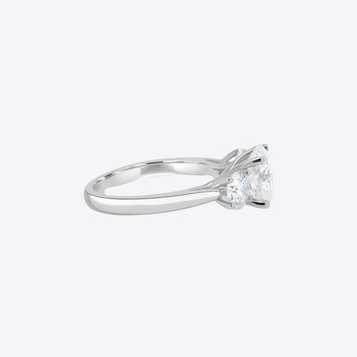 Engagement Ring 2.20 Ct Oval Cut IGI Lab Grown Diamond Platinum PT950 - Picture 3 of 12
