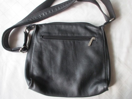 Pierre Cardin Black Leather Shoulder Bag - Picture 3 of 12