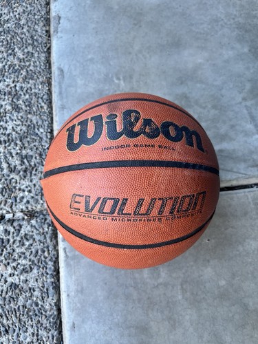 Wilson Evolution Indoor Game Basketball Official Size 29.5” - Used