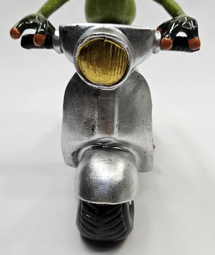Vintage Resin Frog Riding Moped Scooter Figurine - Picture 8 of 14