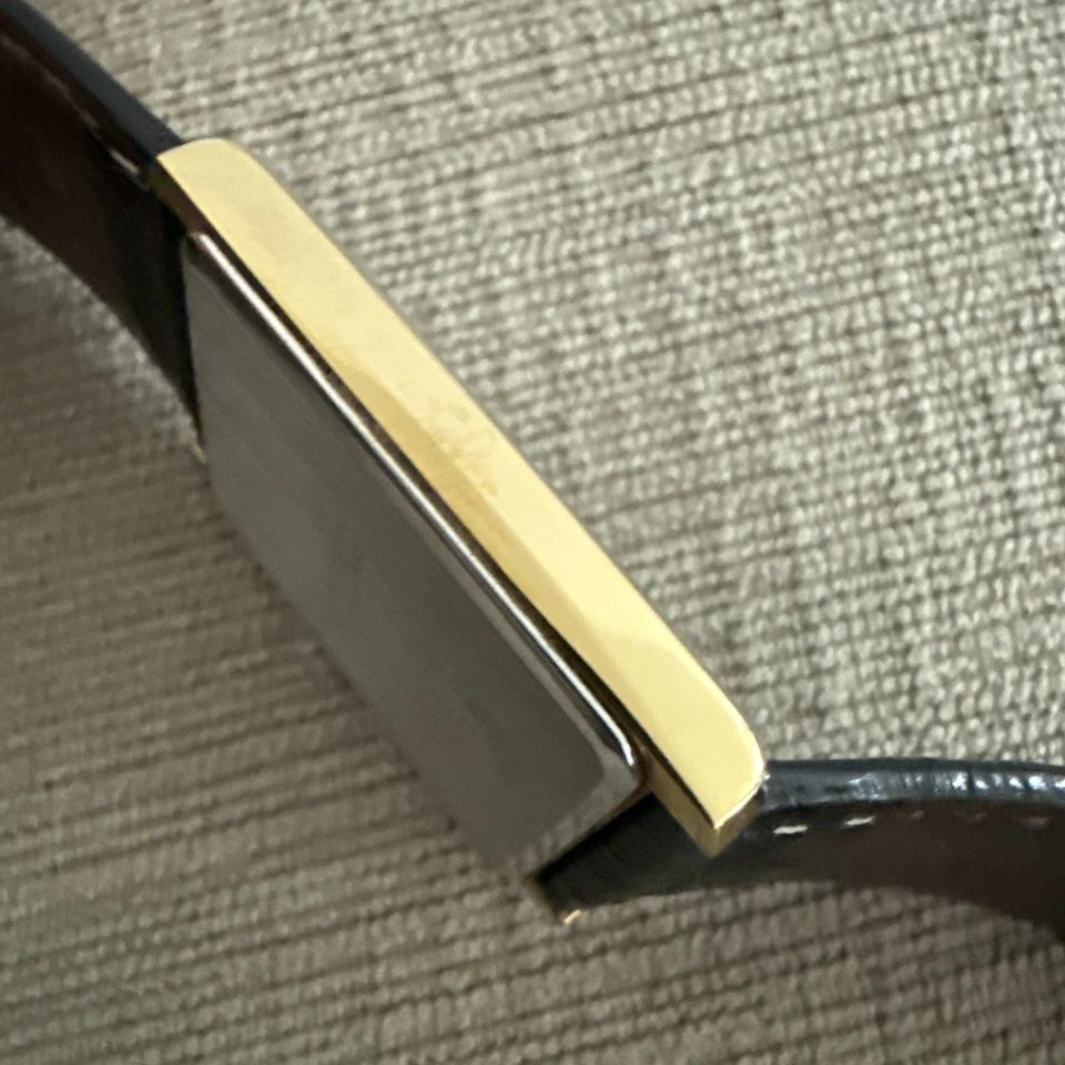 RARO SEIKO V115-0BC0 Tanque Solar Esfera Romana Dorado Para hombres 28mm Reloj Funciona Foto 3 de 4