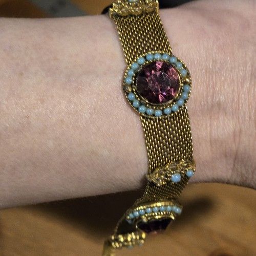 Pulsera de malla dorada vintage imitación amatista y medallones de piedra turquesa - Imagen 2 de 5