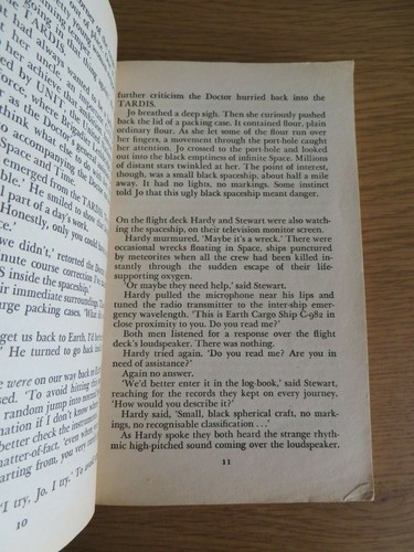 Target Doctor Who and The Space War Malcolm Hulke Paperback 1st 1976 - Picture 4 of 10