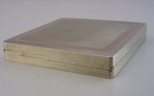 MINT ENGLISH STERLING SILVER ROSE GOLD BOX 1963 ENGINE TURNED 94g GARRARDS - Picture 6 of 7