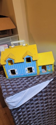 Fisher Price Vintage Little People Play Family House  - Picture 4 of 10