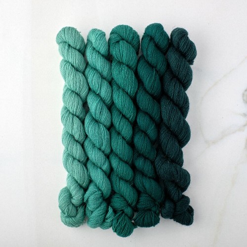 Appletons Crewel and Tapestry Wool Yarn – Bright Peacock Blue - Picture 1 of 6