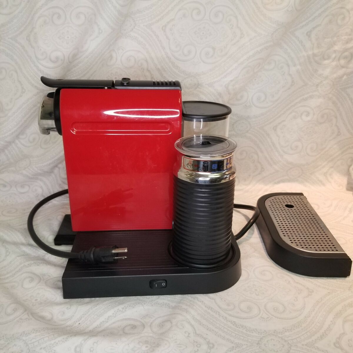 Fire Engine Red Nespresso Coffee Maker CitiZ C120 Espresso Fire Engine Red Nespresso Coffee Maker CitiZ C120 Espresso