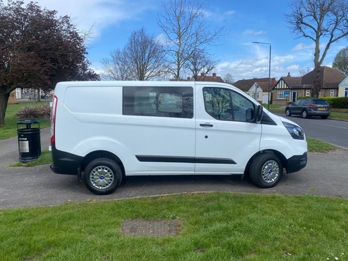 2021 Ford Transit Custom Crew Cab 2.0 300 EcoBlue Leader L1 H1 Euro 6 (s/s) - Picture 3 of 19