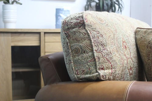 PARKER KNOLL, EASTBURY 2 SEATER SOFA, ROCCO TAN LEATHER & BASLOW MEDALION FABRIC - Picture 4 of 11